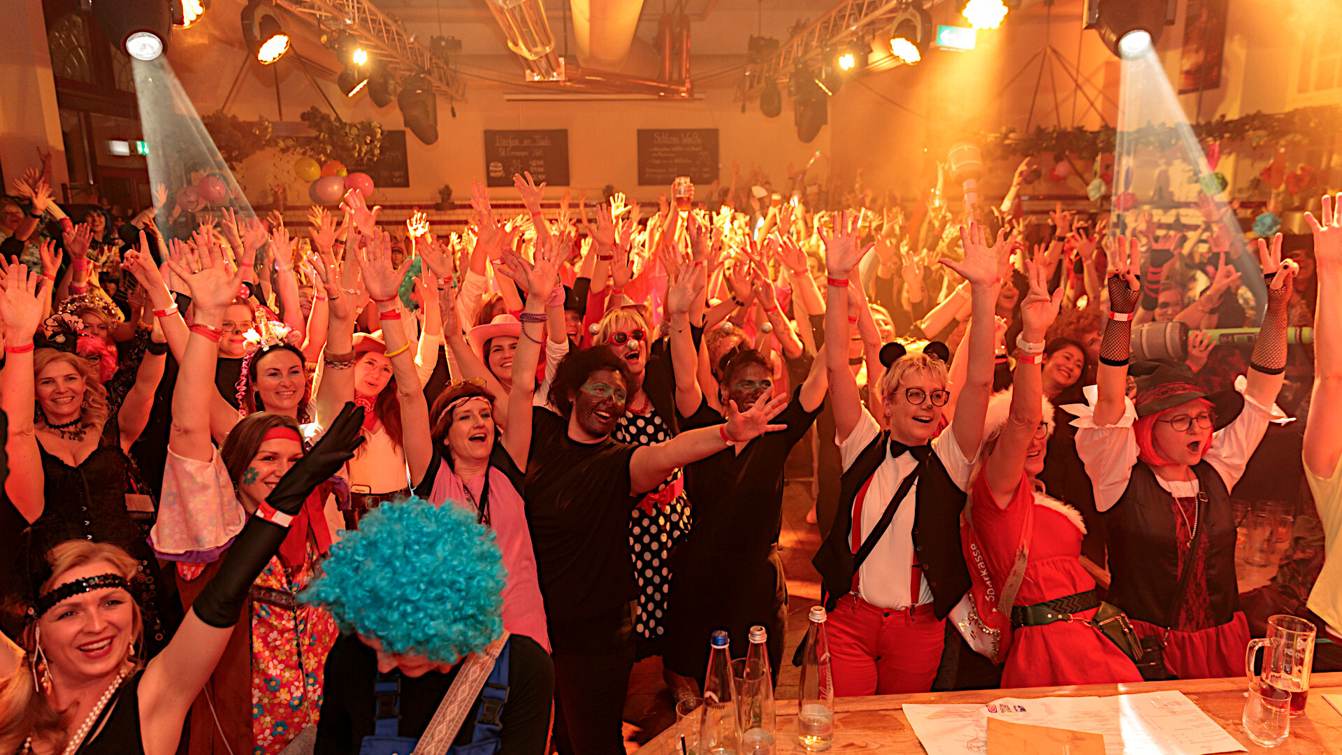 Die Party des Jahres – der Weiberfa...